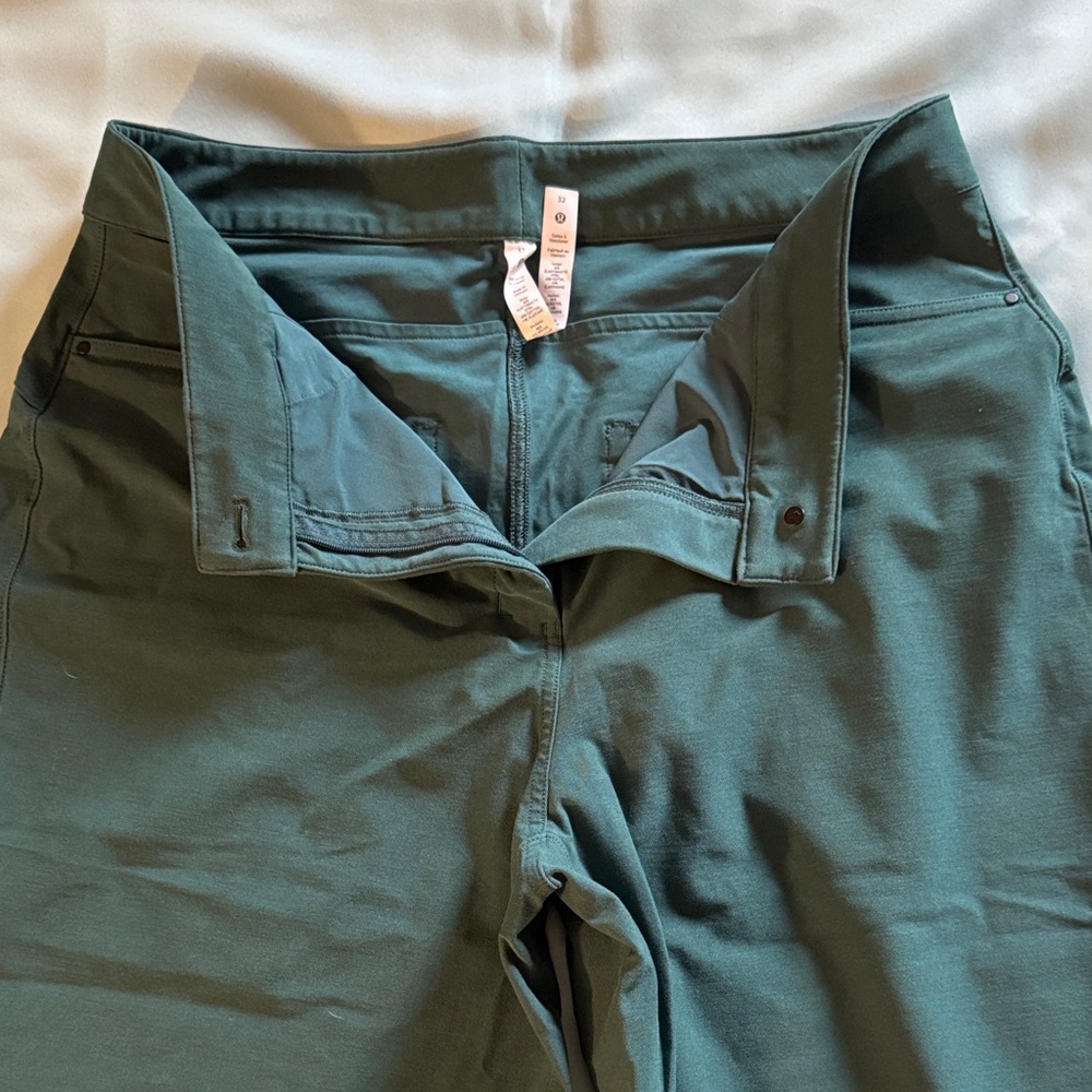 Lululemon wide-leg city pants, size 32
